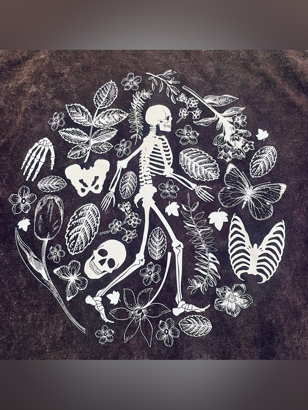 Chemistry Skeleton Botanical Graphic Print Long Sleeve Cropped Raw Hem Tee BL S